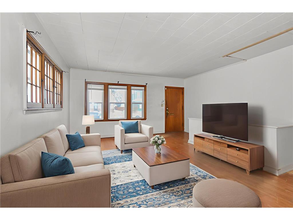 1801 3rd Avenue N Minneapolis MN 55405 7004762 image26