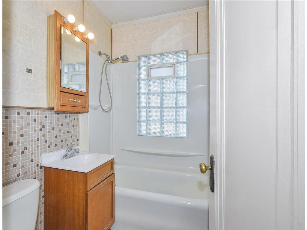 1801 3rd Avenue N Minneapolis MN 55405 7004762 image34