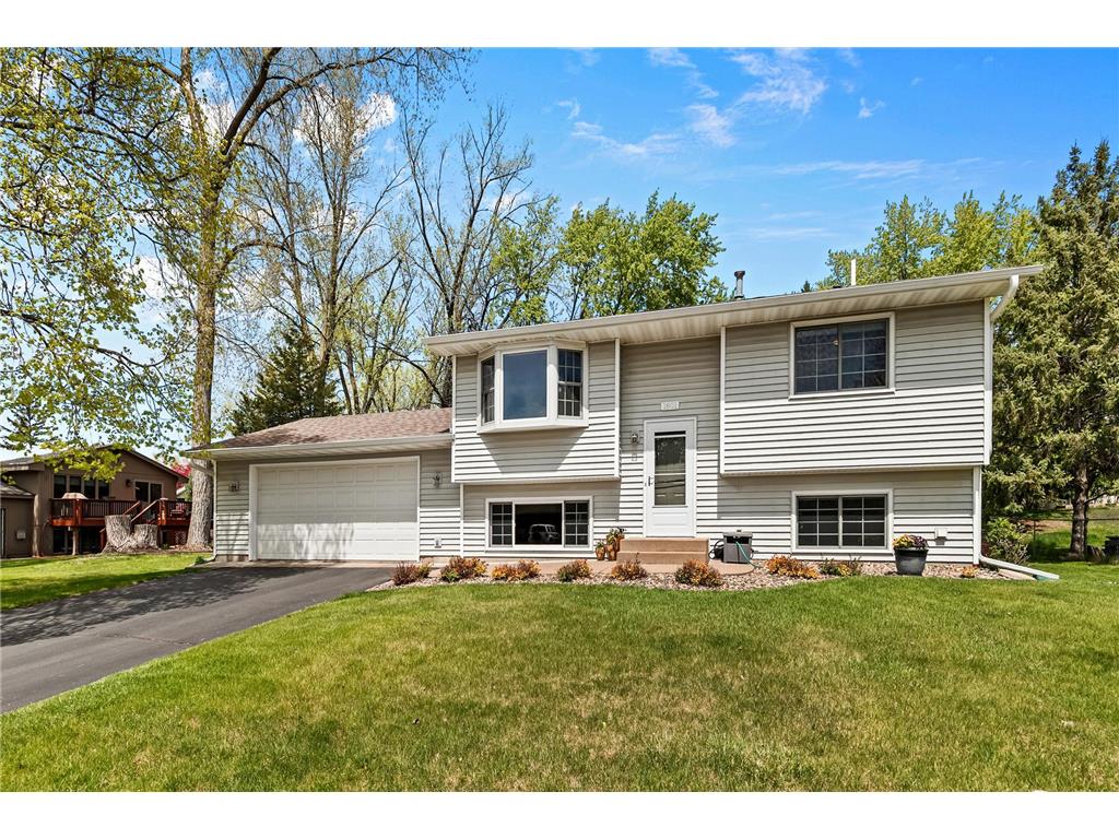 1801 Elm Street White Bear Lake MN 55110 7063421 image1