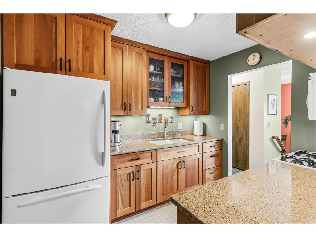 1801 Elm Street White Bear Lake MN 55110 7063421 image8
