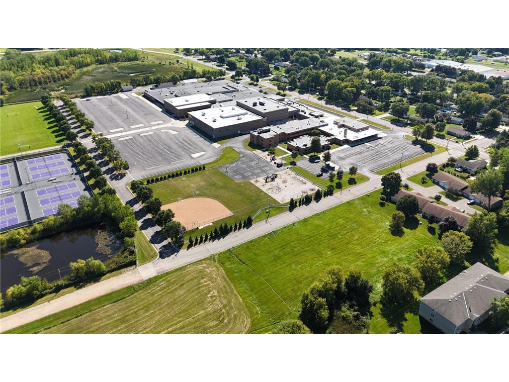 1801 Pryor Avenue N Glencoe MN 55336 6787367 image12