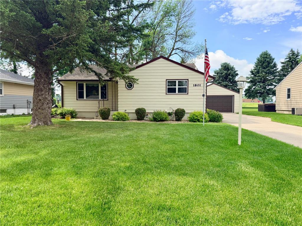 1801 S Shore Drive Worthington MN 56187 7086275 image2