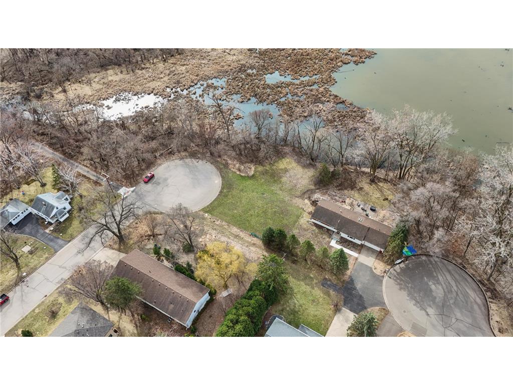 1801 Western Avenue N Roseville MN 55113 7042494 image2