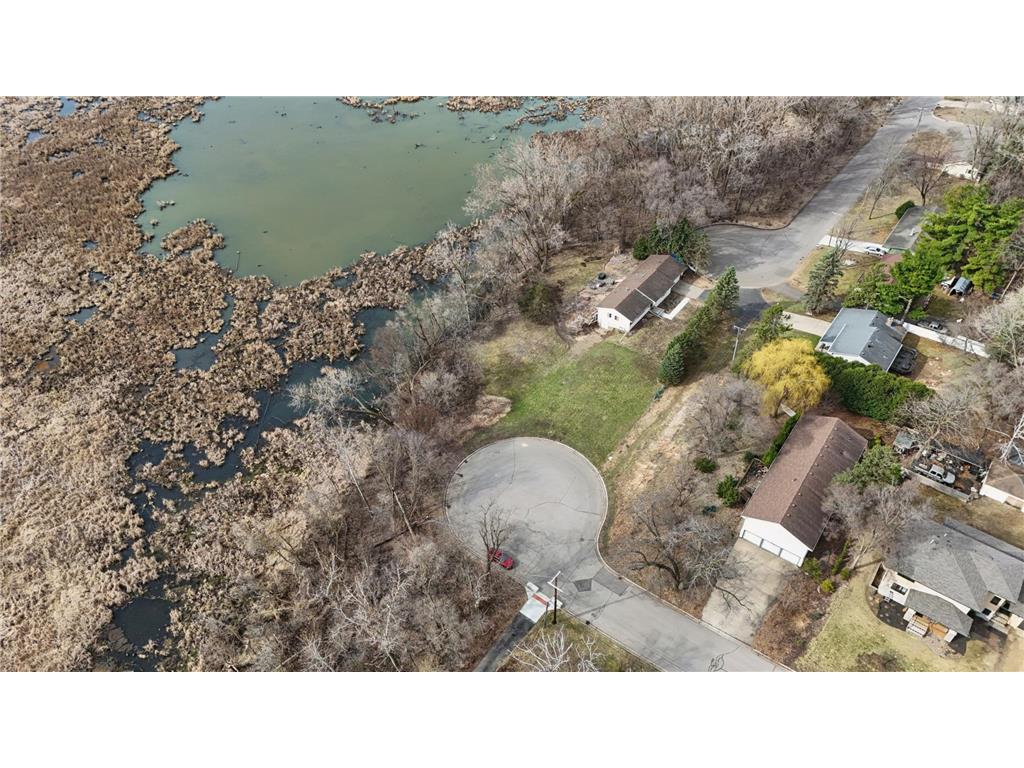 1801 Western Avenue N Roseville MN 55113 7042494 image3