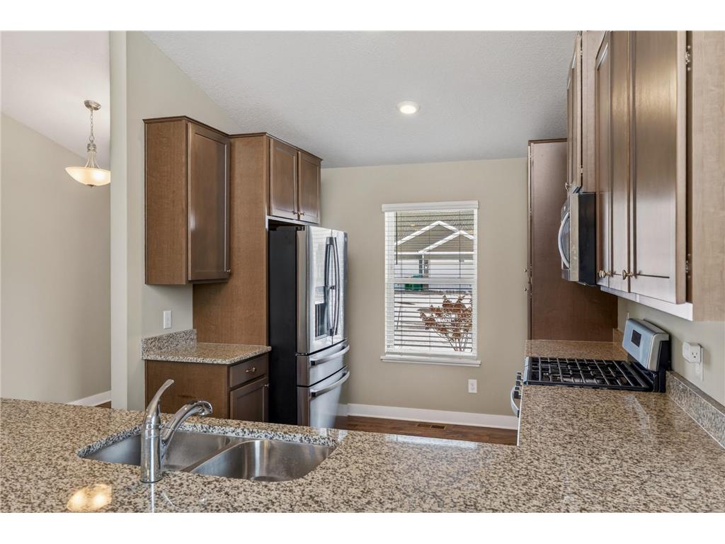 18017 Hidden Creek Trail Lakeville MN 55044 7009498 image9