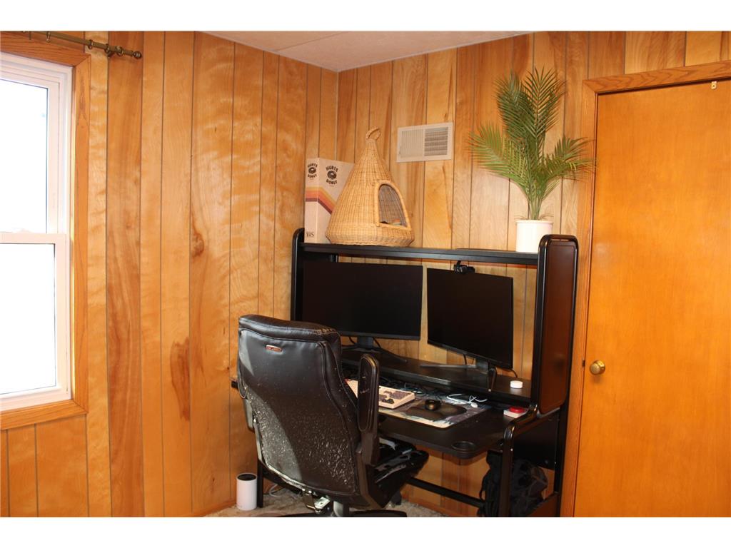 1802 10th Place NE Austin MN 55912 6812582 image27