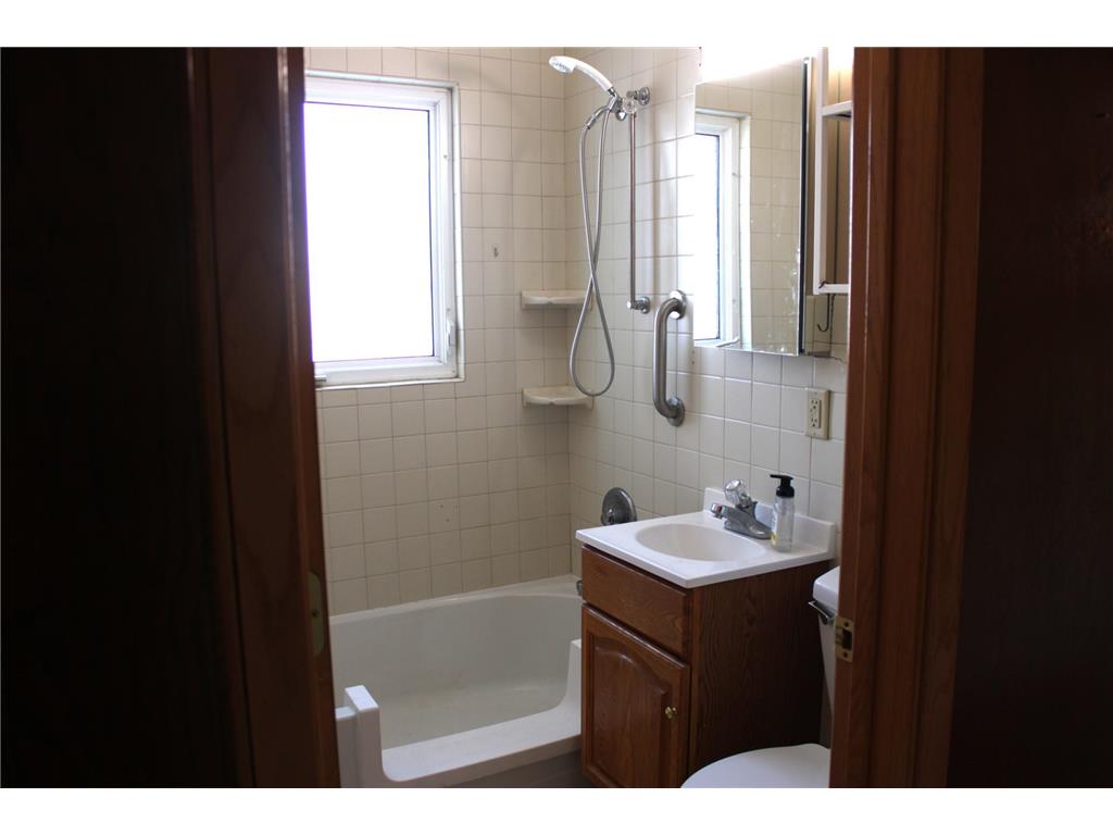 1802 10th Place NE Austin MN 55912 6812582 image33