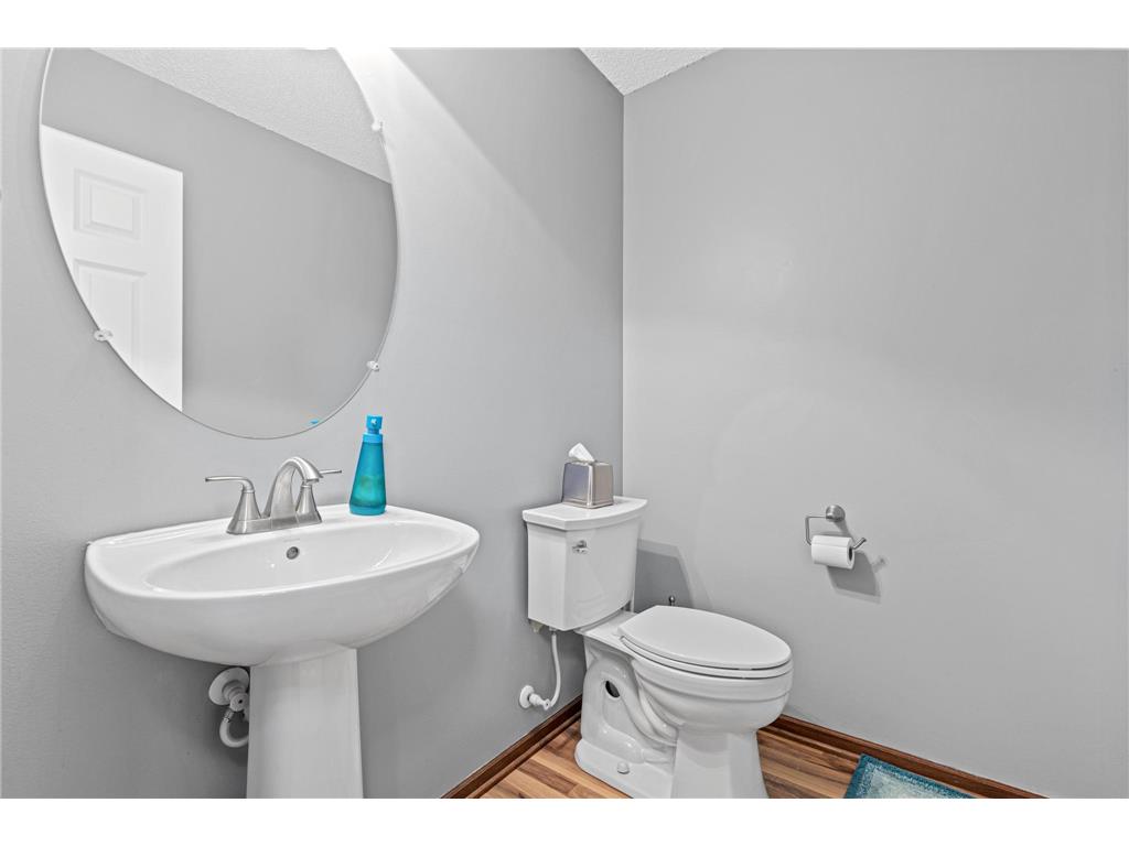 1802 Colonial Lane #1 Chanhassen MN 55317 7075851 image12