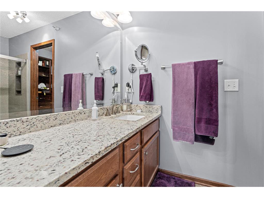 1802 Colonial Lane #1 Chanhassen MN 55317 7075851 image16