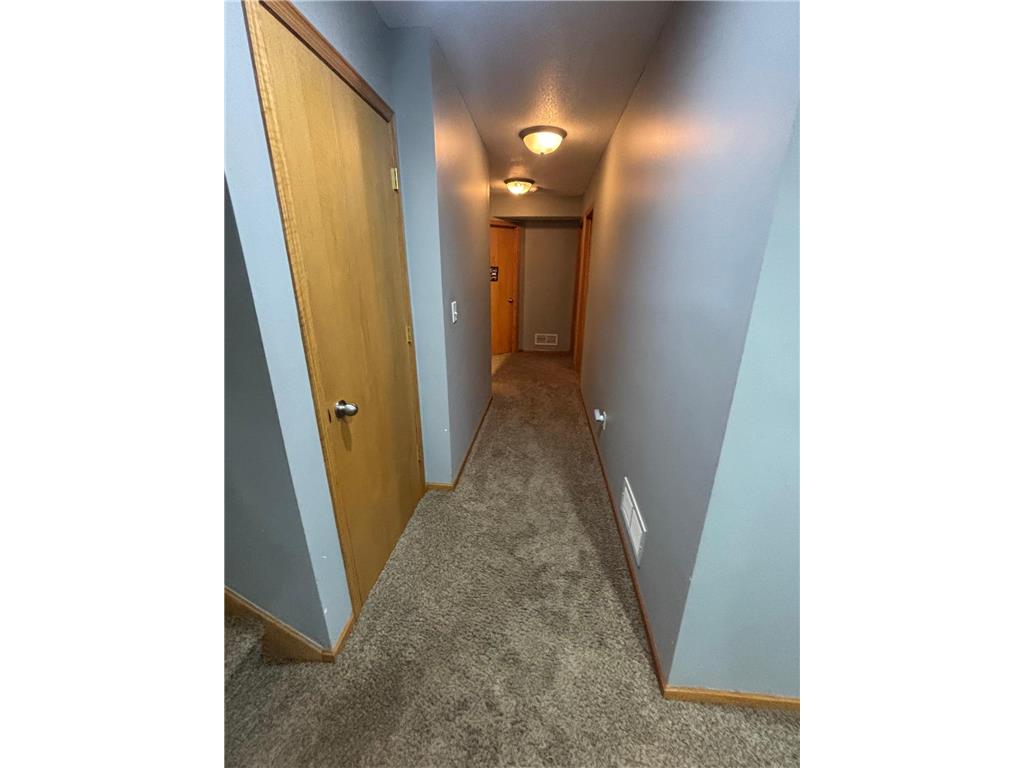 1802 Independence Street S Cambridge MN 55008 6818051 image15