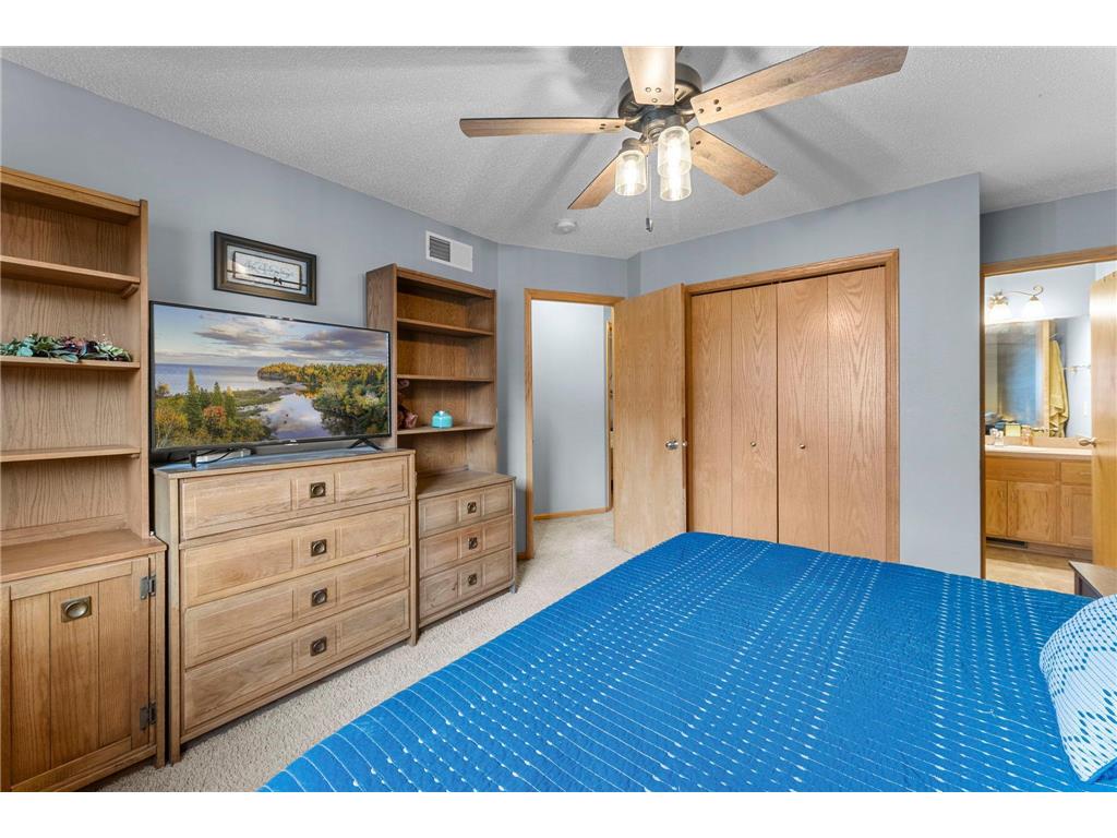 1802 Independence Street S Cambridge MN 55008 7051824 image25