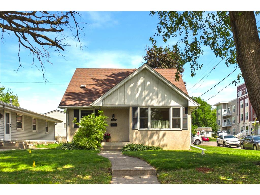 1802 Malvern Street Lauderdale MN 55113 7072160 image1