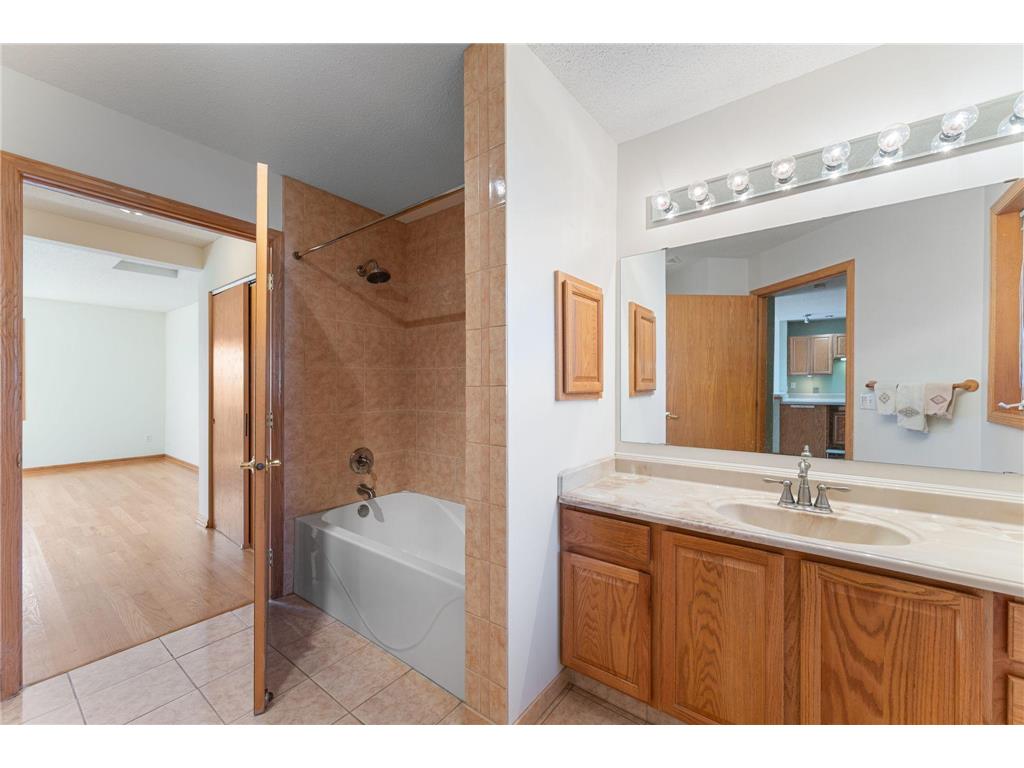 1802 McKinley Street NE Minneapolis MN 55418 7040648 image11