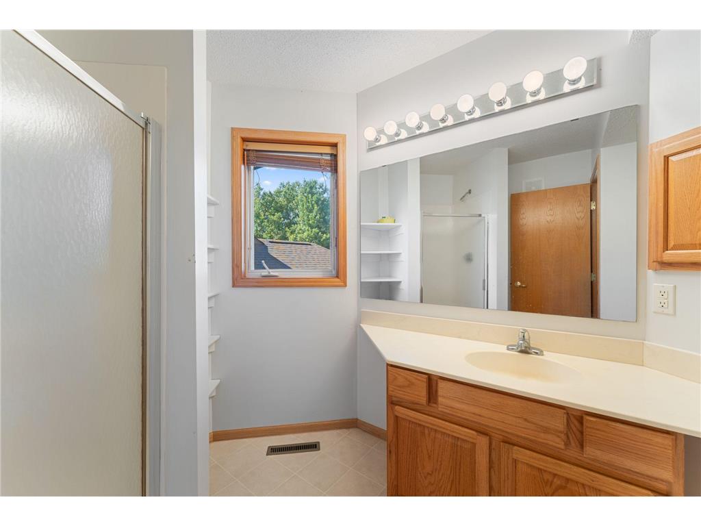 1802 McKinley Street NE Minneapolis MN 55418 7040648 image15