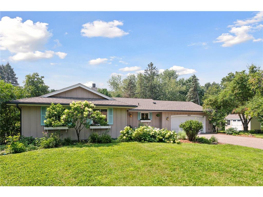 18025 Hummingbird Road Deephaven MN 55391 6752223 image1