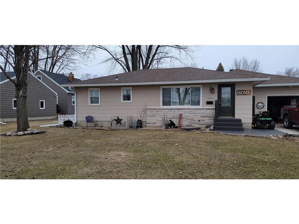 1803 14th Street E, Glencoe, MN, 55336 MLS 7226240 Edina Realty