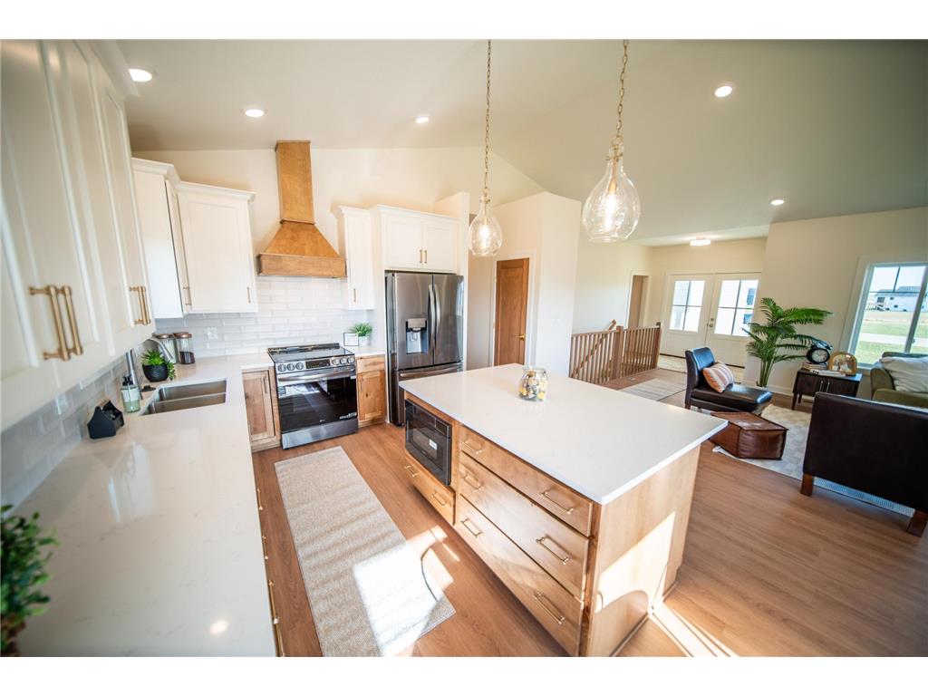 1803 20th Ave Cir NE Kasson MN 55944 6696131 image12