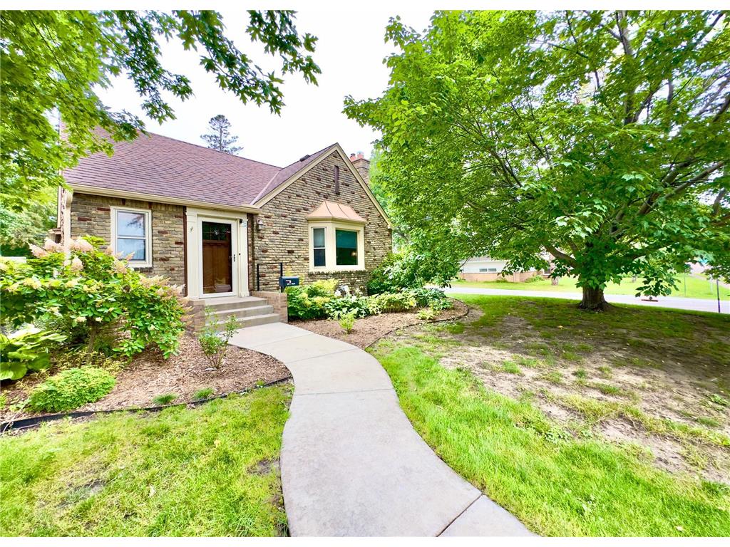 1803 Hamline Avenue N Falcon Heights MN 55113 6589560 image1