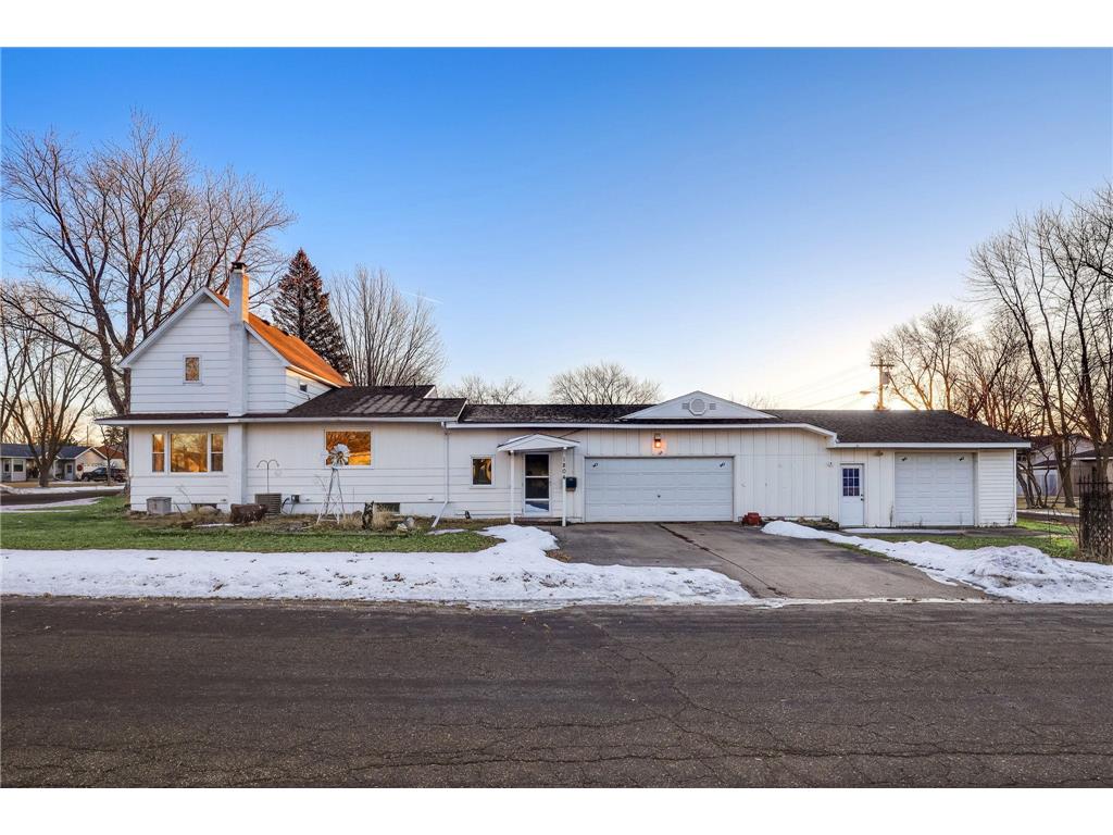1804 15th Street E Glencoe MN 55336 6692703 image1