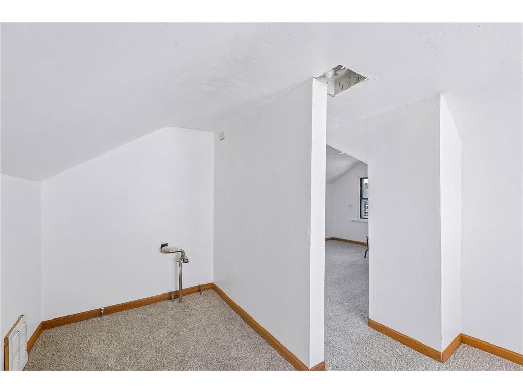 1804 7th Street E Saint Paul MN 55119 7065000 image23