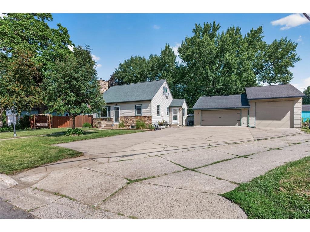 1805 42nd Avenue NE Columbia Heights MN 55421 7109955 image2