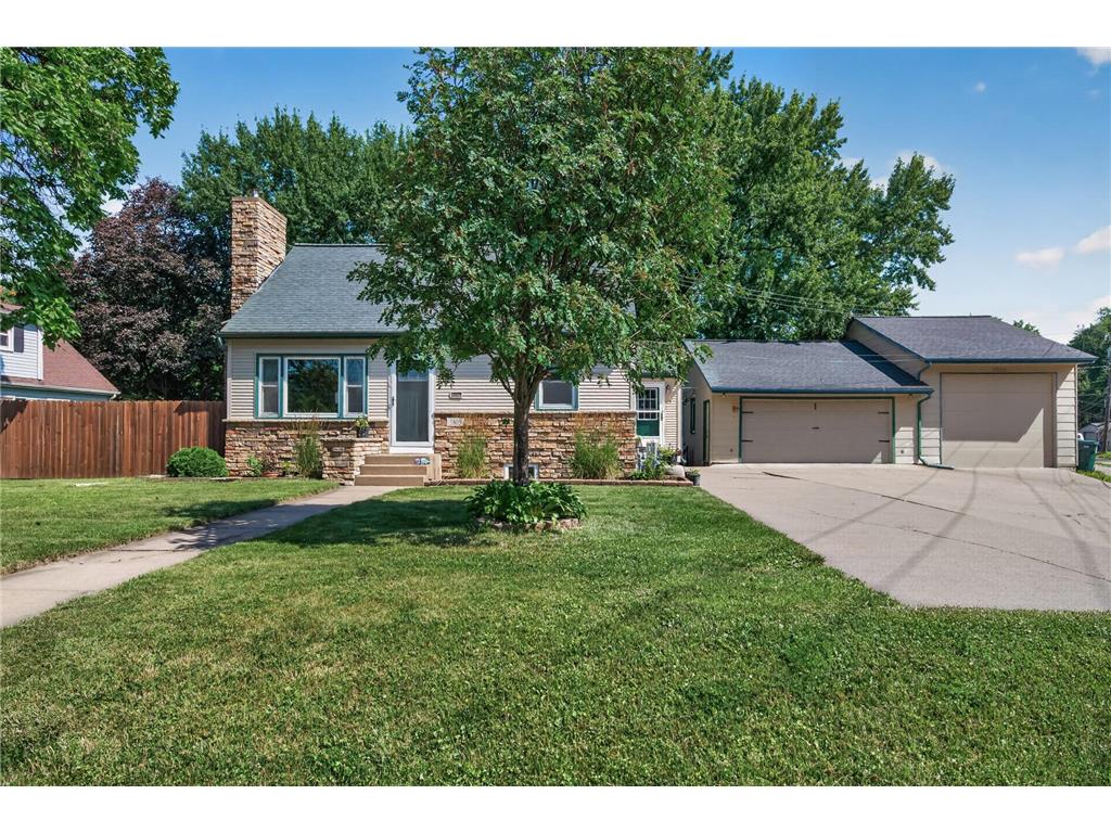 1805 42nd Avenue NE Columbia Heights MN 55421 7109955 image3