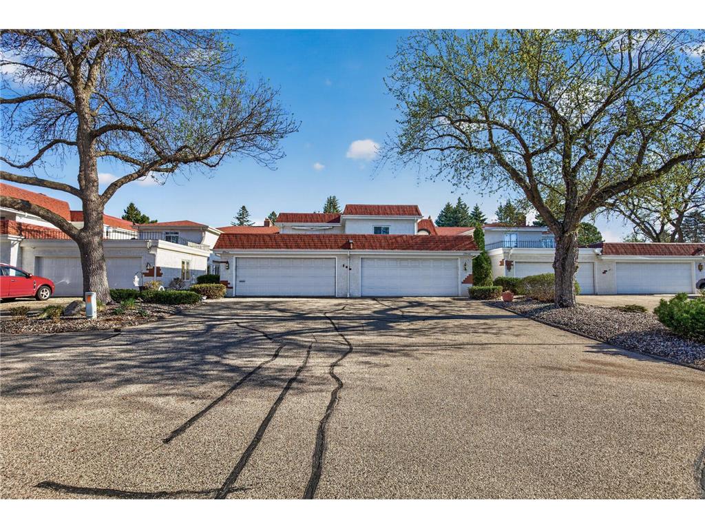 1805 Eagle Ridge Drive #4 Mendota Heights MN 55118 7062141 image1