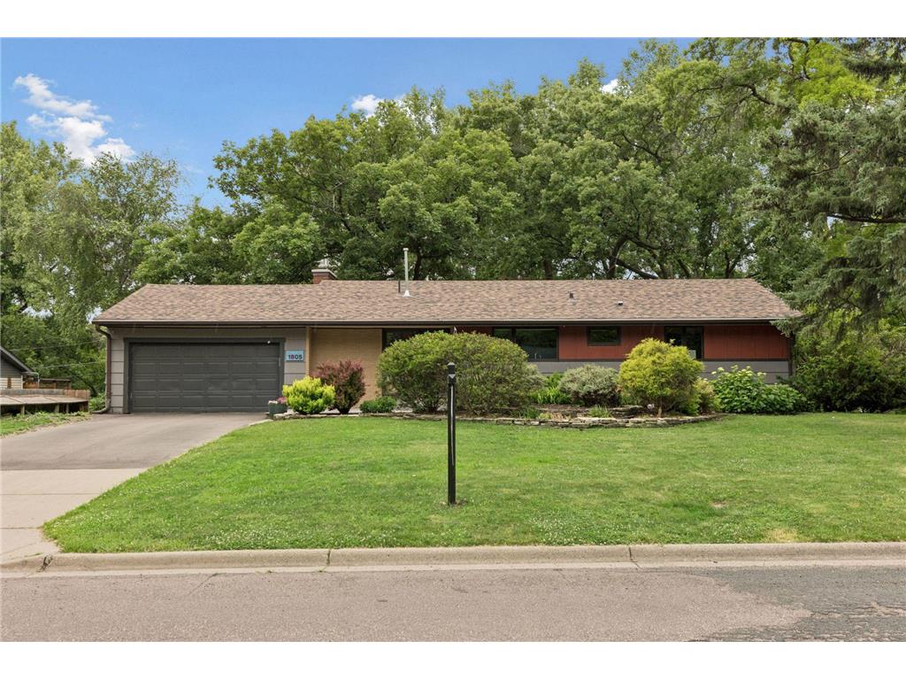 1805 Hampshire Lane N Golden Valley MN 55427 7080629 image1