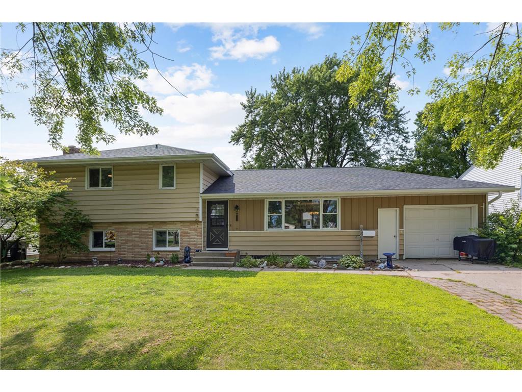 1805 Knight Avenue N Glencoe MN 55336 6761403 image1