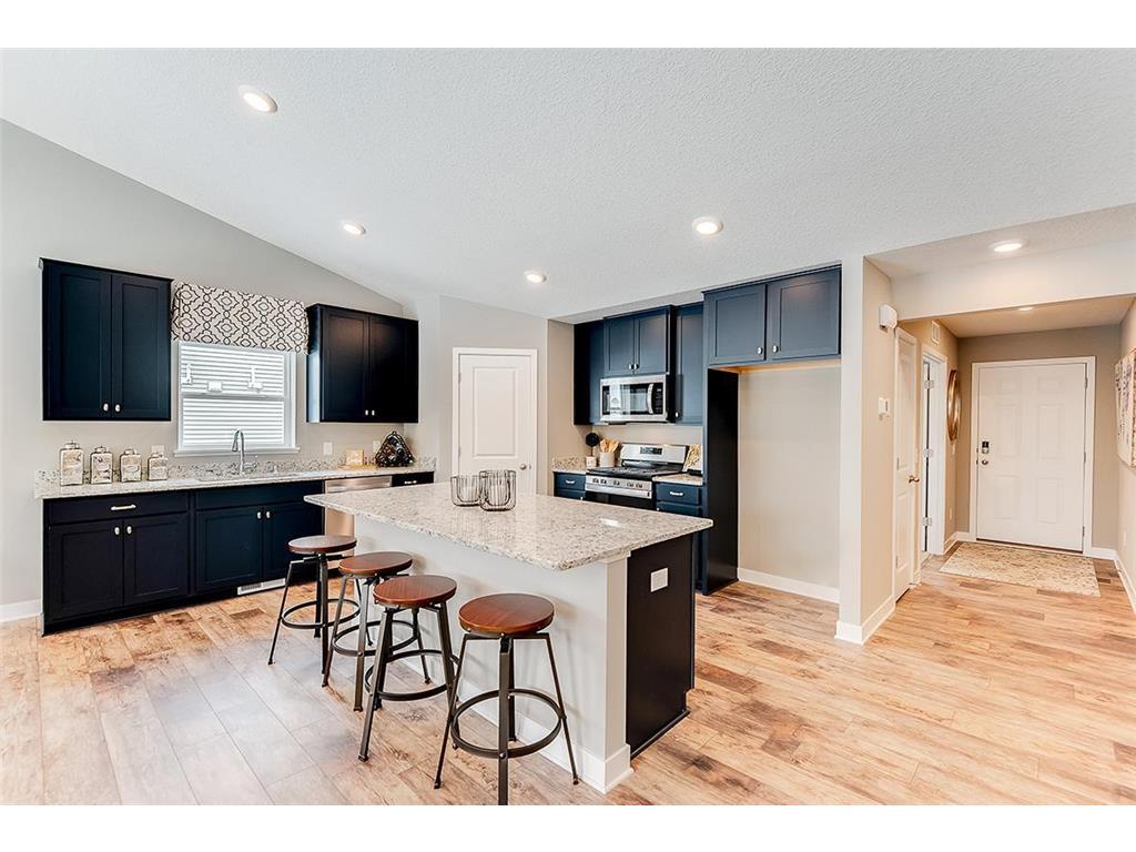 18056 Heirloom Court, Lakeville, MN 55044 | MLS: 6213103 | Edina Realty