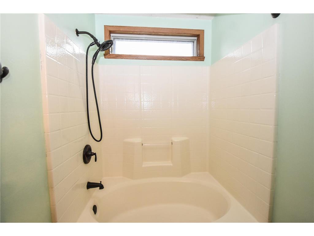 1806 36 1/2 Avenue S Fargo ND 58104 7073921 image24