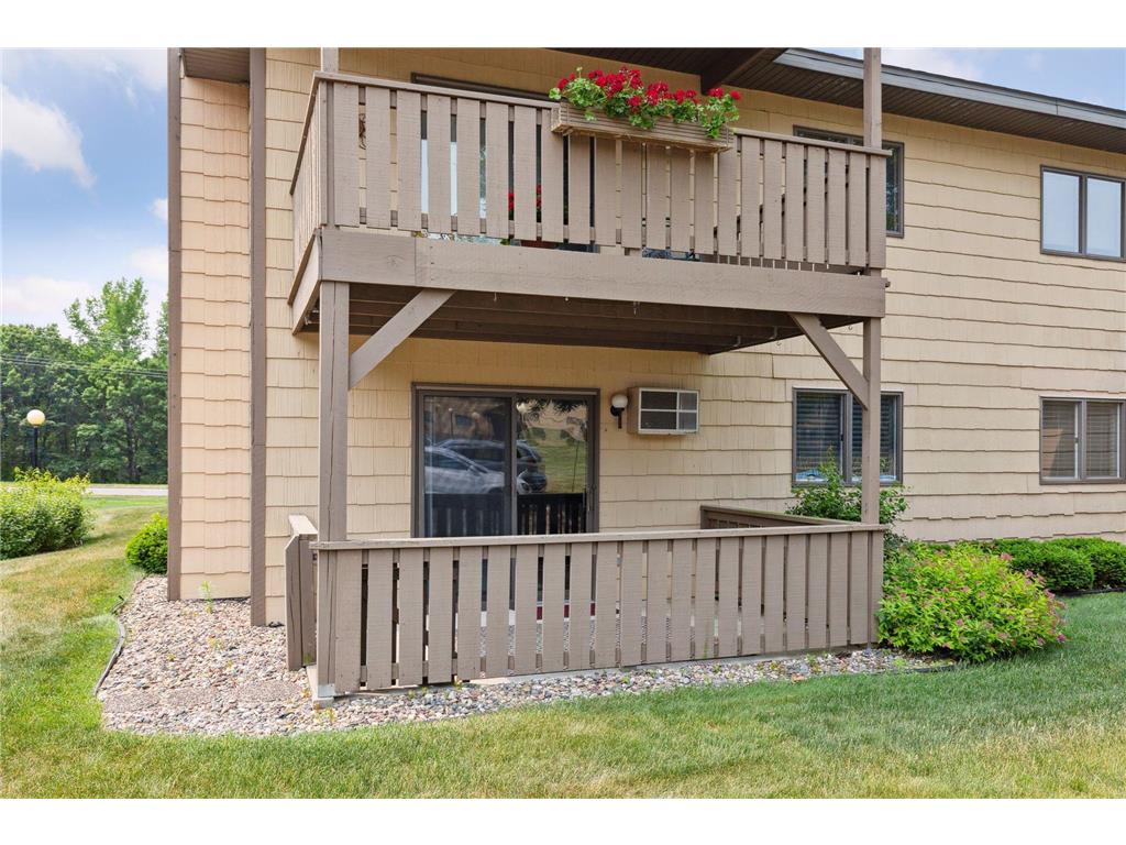 1806 Pioneer Road #111 Red Wing MN 55066 6383448 image1