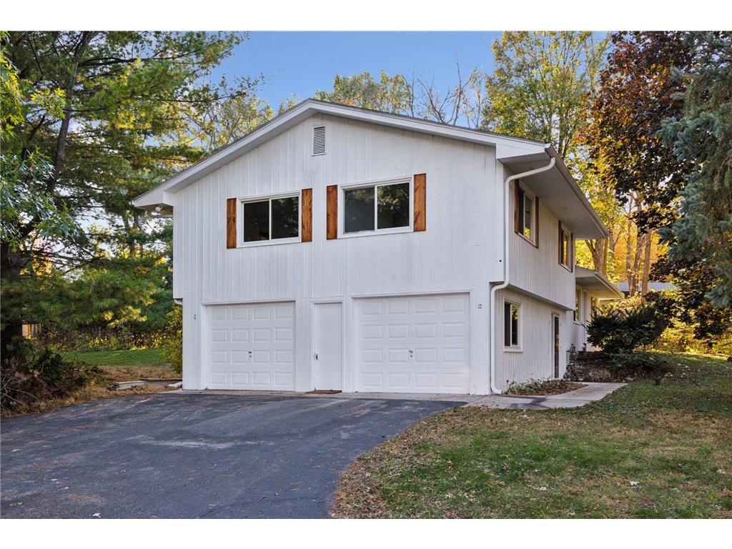 18065 Berry Lane Deephaven MN 55391 6812092 image3