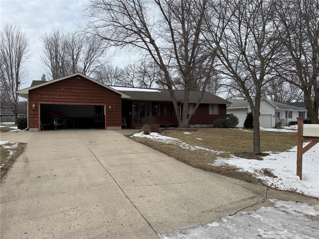 1807 Brookside Drive Albert Lea MN 56007 7007915 image1
