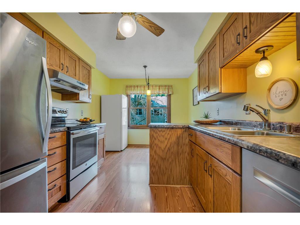 1807 County Road E E #10 White Bear Lake MN 55110 6537001 image1