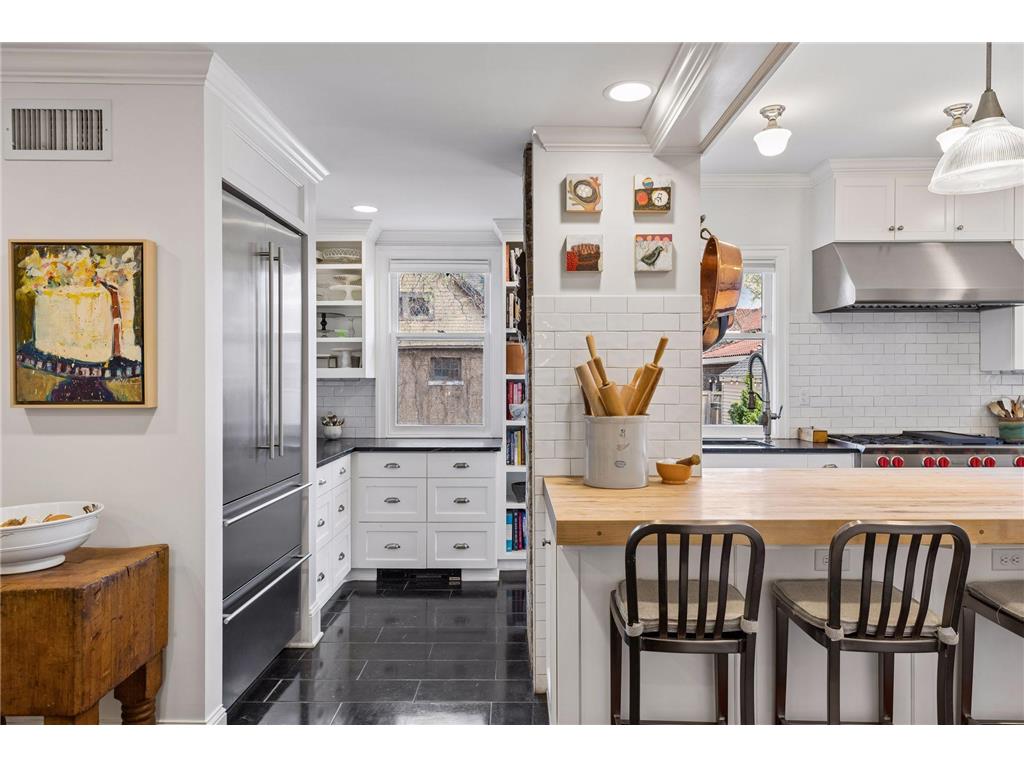 1807 Dupont Avenue S Minneapolis MN 55403 7036814 image31
