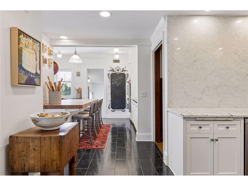 1807 Dupont Avenue S Minneapolis MN 55403 7036814 image36