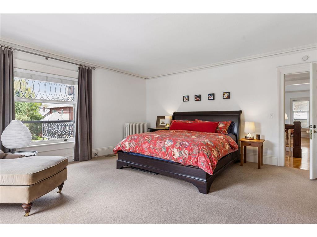 1807 Dupont Avenue S Minneapolis MN 55403 7036814 image46