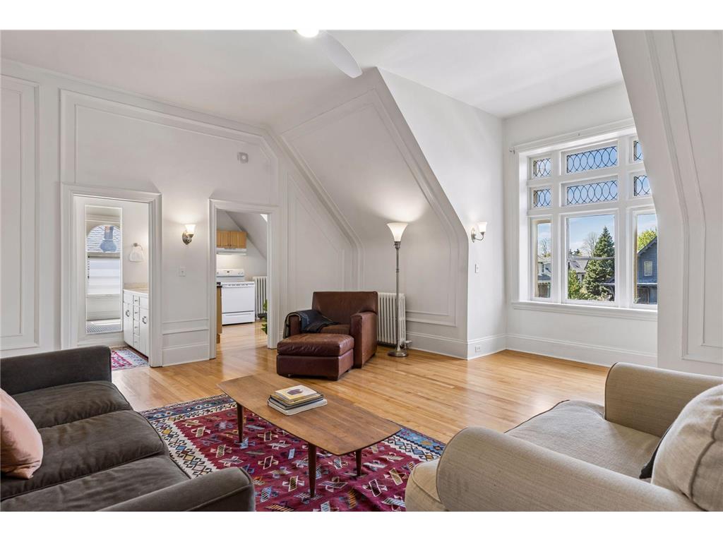 1807 Dupont Avenue S Minneapolis MN 55403 7036814 image58