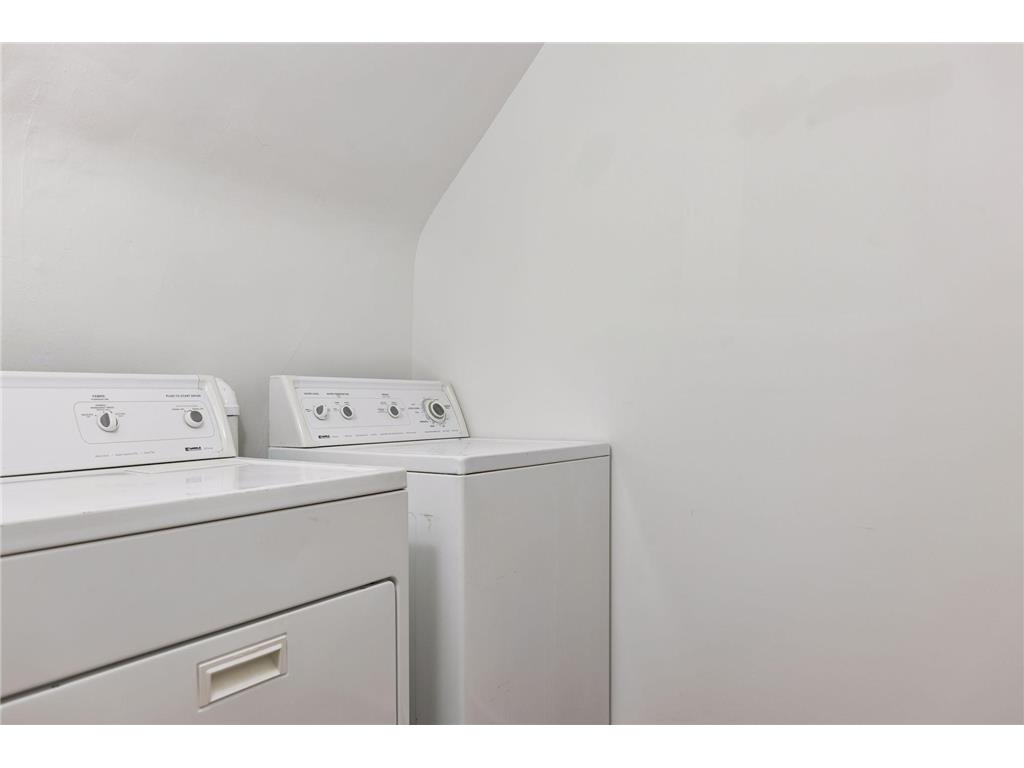 1807 Dupont Avenue S Minneapolis MN 55403 7036814 image66