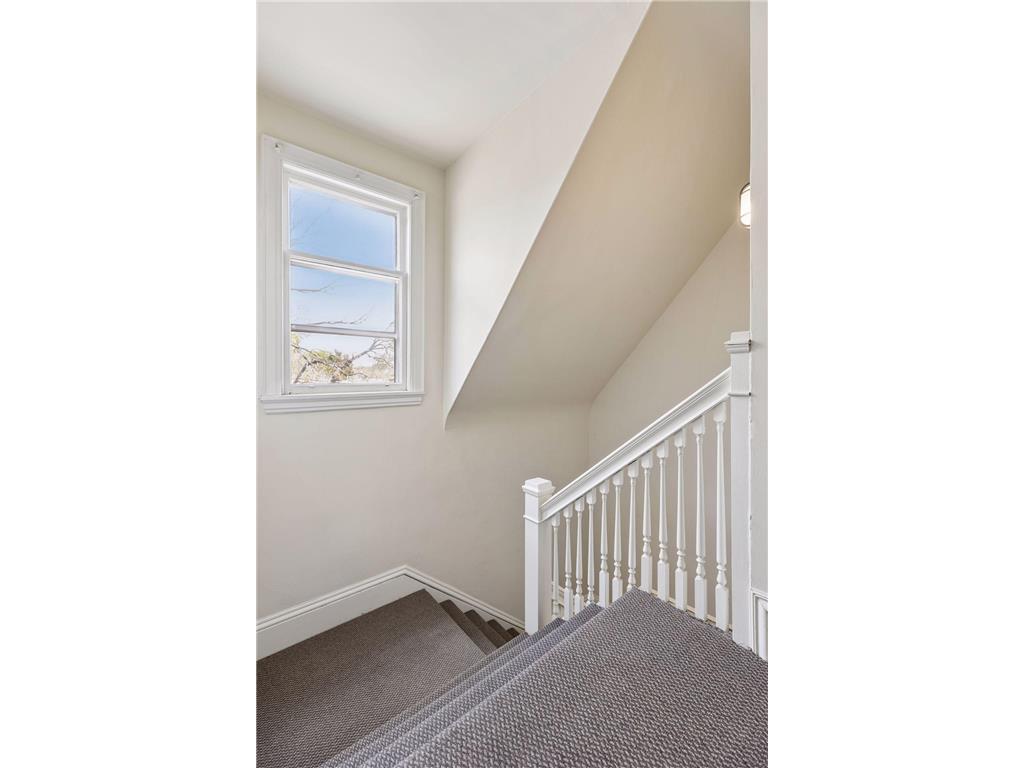 1807 Dupont Avenue S Minneapolis MN 55403 7036814 image72