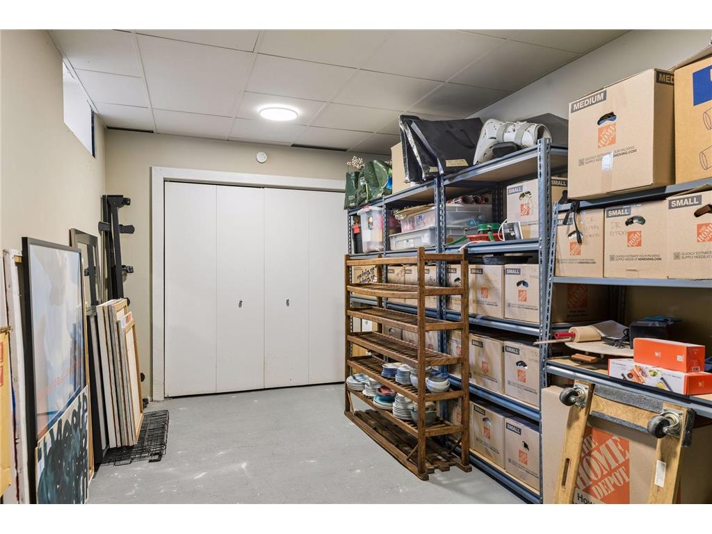 1807 Dupont Avenue S Minneapolis MN 55403 7036814 image76