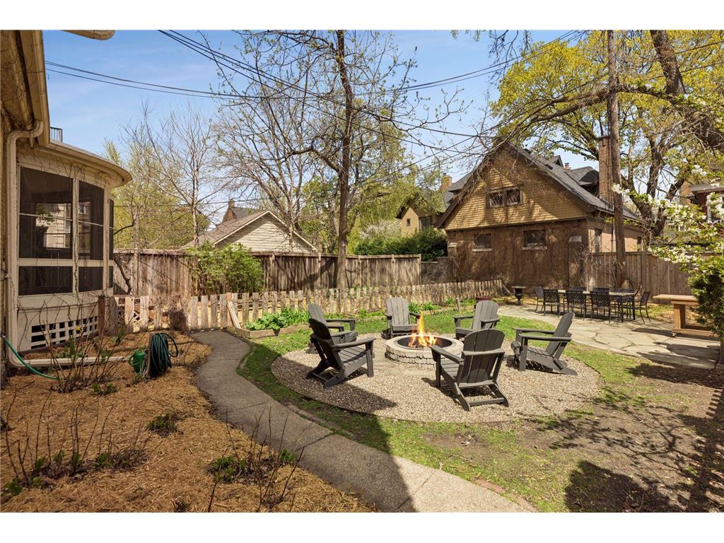 1807 Dupont Avenue S Minneapolis MN 55403 7036814 image77