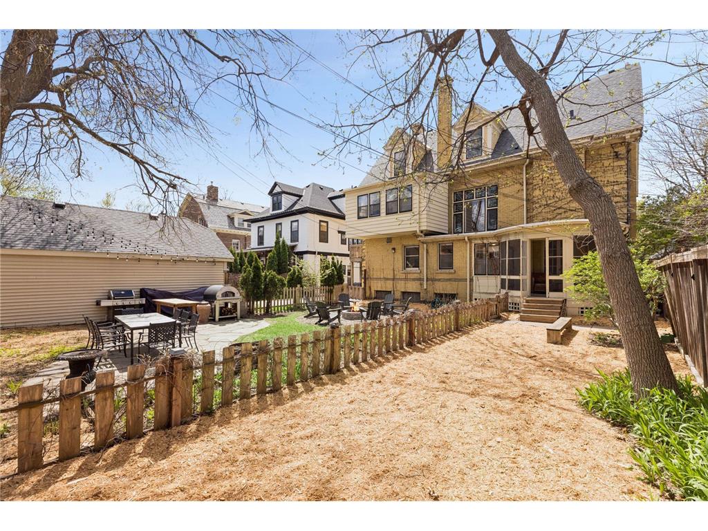 1807 Dupont Avenue S Minneapolis MN 55403 7036814 image81