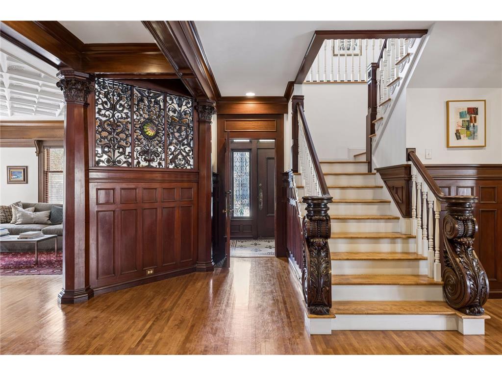 1807 Dupont Avenue S Minneapolis MN 55403 7036814 image9