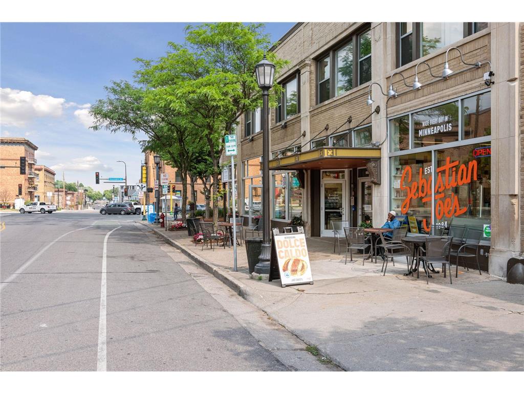 1807 Dupont Avenue S Minneapolis MN 55403 7036814 image90