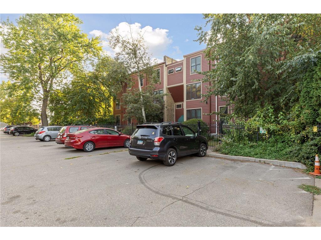 1807 Elliot Avenue #4 Minneapolis MN 55404 7036581 image25