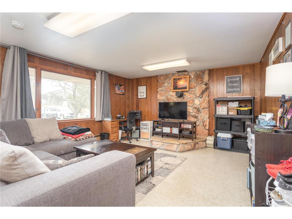 1807 N Mckay Avenue NE Alexandria MN 56308 7047687 image14