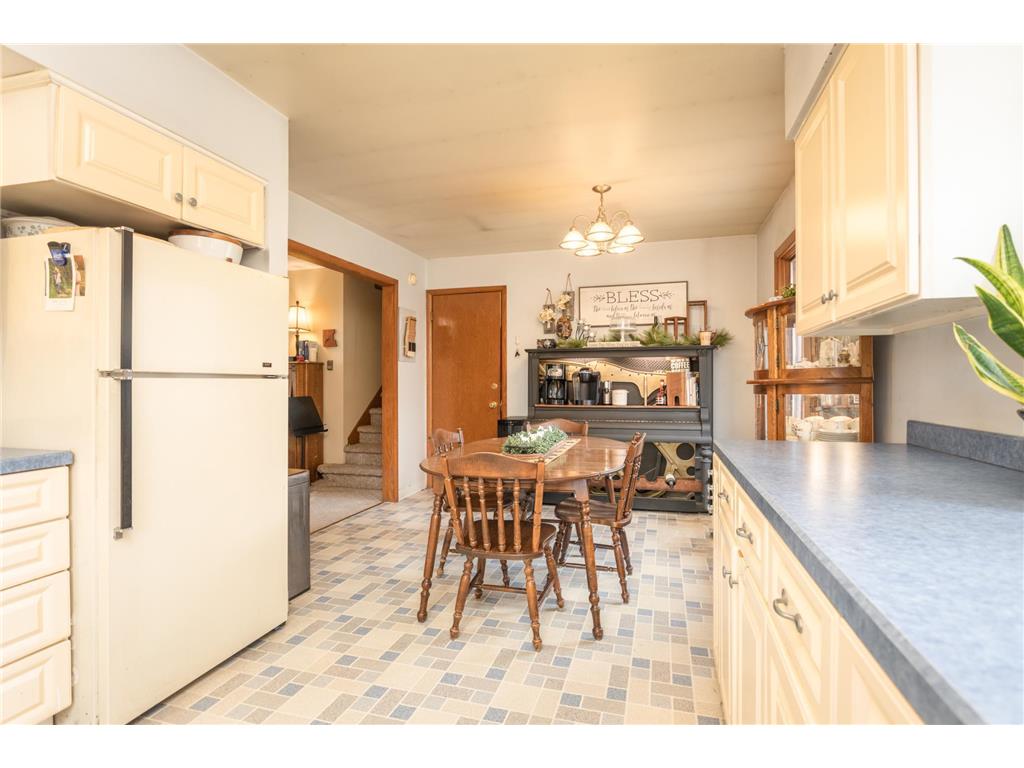 1807 N Mckay Avenue NE Alexandria MN 56308 7047687 image5