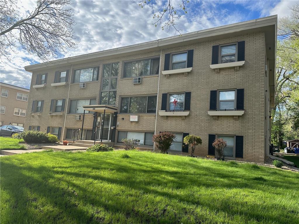 1807 Stillwater Avenue E Saint Paul MN 55119 6546695 image1